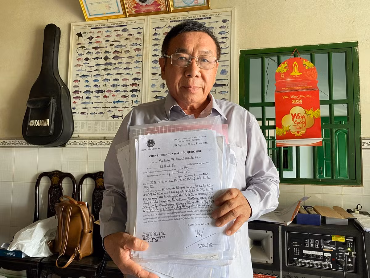 Giám đốc kêu cứu vì bị khởi tố oan 20 năm rồi... đình chỉ - Hình 3 Giam doc keu cuu vi bi khoi to oan 20 nam roi... dinh chi-Hinh-3
