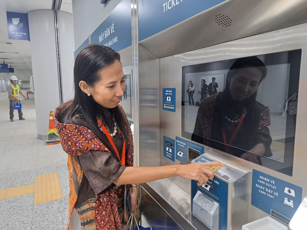 TP HCM: Bên trong tuyến Metro số 1 (Bến Thành-Suối Tiên) có gì? - Hình 9 TP HCM: Ben trong tuyen Metro so 1 (Ben Thanh-Suoi Tien) co gi?-Hinh-9