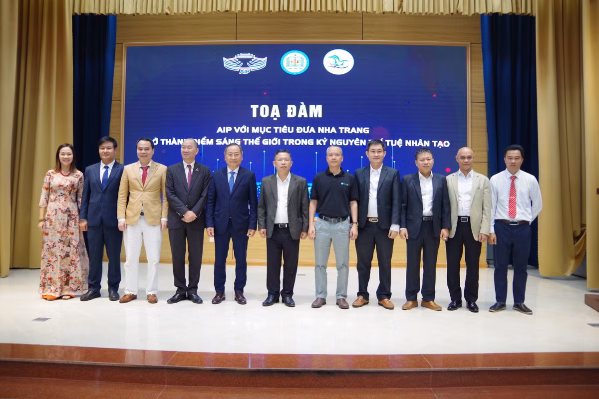 Đại học Thông tin Liên lạc, Bộ Quốc phòng tọa đàm về AI, an ninh mạng - Hình 4 Dai hoc Thong tin Lien lac, Bo Quoc phong toa dam ve AI, an ninh mang-Hinh-4