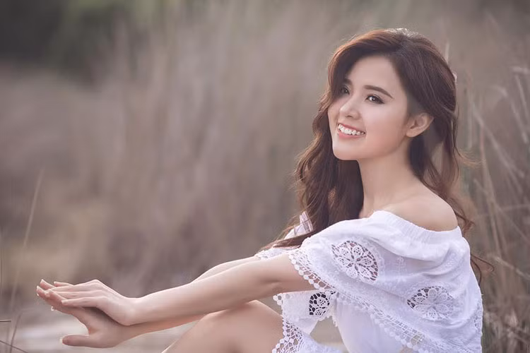 Về phía Midu, gần đây, trên trang cá nhân, người đẹp đăng tải những dòng tâm sự dường như không liên quan đến Phan Thành. 