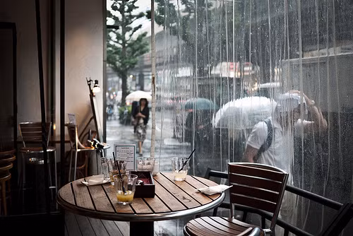 Những quán cafe ấm cúng, phong cách... cũng có thể là một điểm đến thú vị trong những ngày nghỉ lễ.