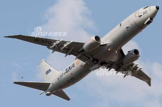 Những chiếc máy bay P-8I Poseidon này được Ấn Độ đặt mua của Mỹ từ năm 2012, chiếc cuối cùng vừa được Ấn Độ nhận vào hồi trung tuần tháng 5 vừa qua. Với 8 máy bay trinh sát chống ngầm này, khả năng hoạt động trinh sát, bảo vệ vùng biển của Ấn Độ sẽ được tăng cường rõ rệt. Nguồn ảnh: Sina.