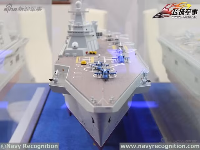Mới đây, thông tin và hình ảnh về một chiếc tàu đổ bộ tấn công đời mới của Nga đã bị rò rỉ lên internet. Theo các thông tin được đăng tải, phía Nga đang nghiên cứu phát triển cho mình một loại tàu đổ bộ tấn công hoàn toàn mới, chiếc đầu tiên sẽ được hạ thủy vào năm 2024 tới đây, chiếc thứ hai sẽ được hạ thủy vào năm 2026. Nguồn ảnh: Sina.