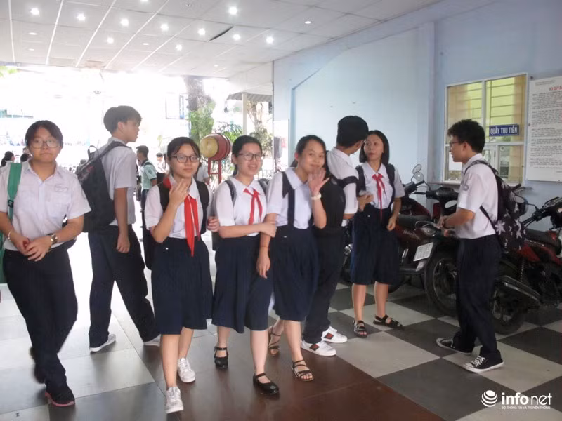 Ngay thi lop 10 dau tien tai TP.HCM: 411 thi sinh bo thi