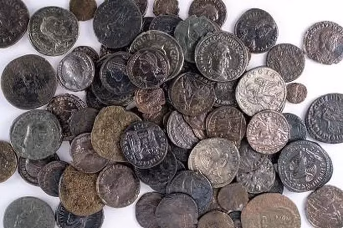 Các nhà khảo cổ Israel vừa tìm thấy một kho tiền 1.700 năm tuổi tại miền Trung nước này, cung cấp chứng cứ về cuộc nổi dậy cuối cùng của người Do Thái chống lại sự cai trị của đế chế La Mã.