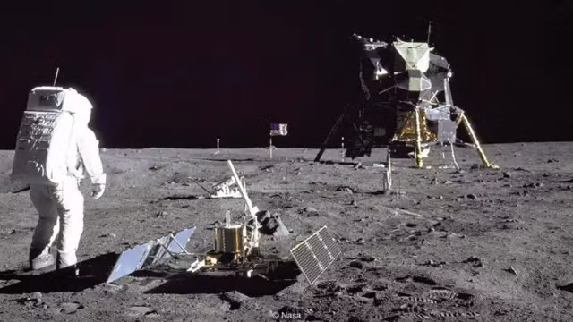 Ngoài ra, môi trường khắc nghiệt trên Mặt Trăng, đặc biệt là bụi Mặt Trăng, vẫn là mối đe dọa lớn đối với sự an toàn của phi hành gia và tàu vũ trụ.