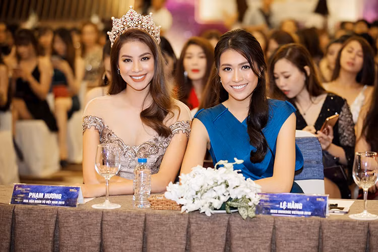 Mới đây, Phạm Hương và Lệ Hằng chính thức trở thành người đồng hành xuyên suốt hành trình tìm kiếm đại diện mới của Việt Nam cho cuộc thi Hoa hậu Hoàn vũ Thế giới 2017 và 2018.