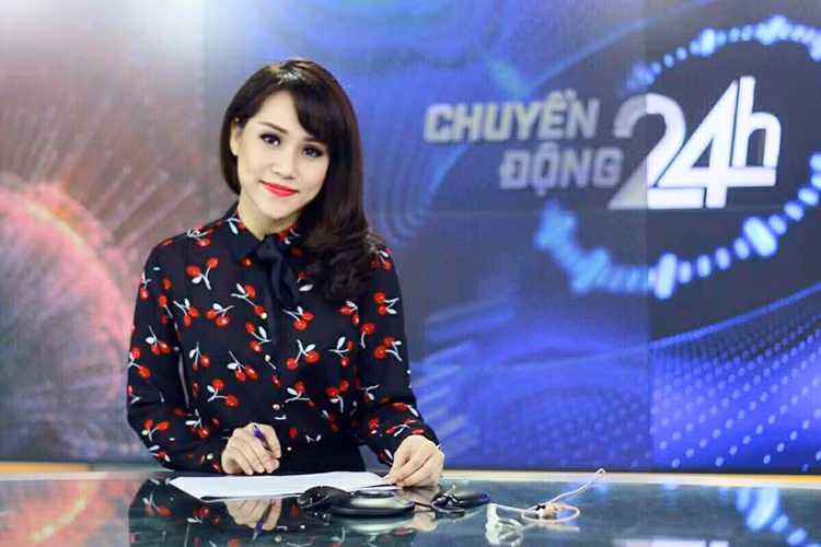 Mới đây, Trúc Mai bất ngờ chia sẻ cô nghỉ việc tại VTV24 từ ngày 1/3 khiến khán giả không khỏi tiếc nuối. (Ảnh: FBNV)