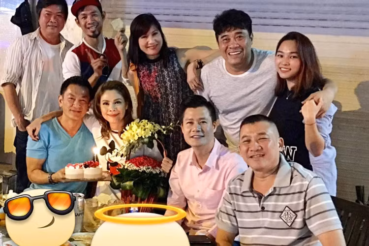 Thanh Thảo không ngại tình tứ bên bạn trai mới sau khi công khai mối quan hệ. (Ảnh: FBNV)