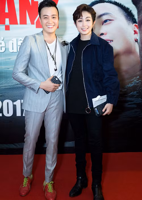 Buổi ra mắt phim “Hot boy nổi loạn 2” của Lương Mạnh Hải còn có sự xuất hiện của Gil Lê - người bạn thân thiết của diễn viên Chi Pu.