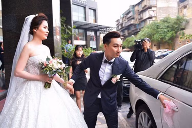 Phat ghen anh MC Thanh Trung an can cham soc vo 9x