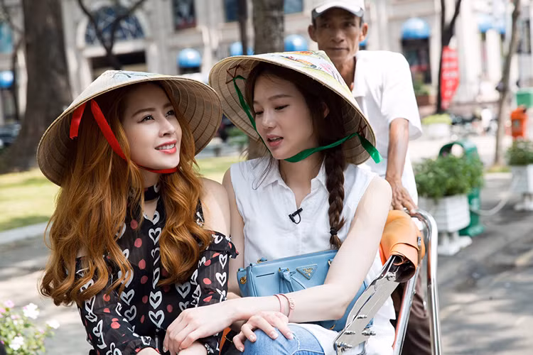Trong dịp Sarah sang Việt Nam lần này, Chi Pu hy vọng sẽ mang đến nhiều trải nghiệm bất ngờ cho người chị thân thiết.
