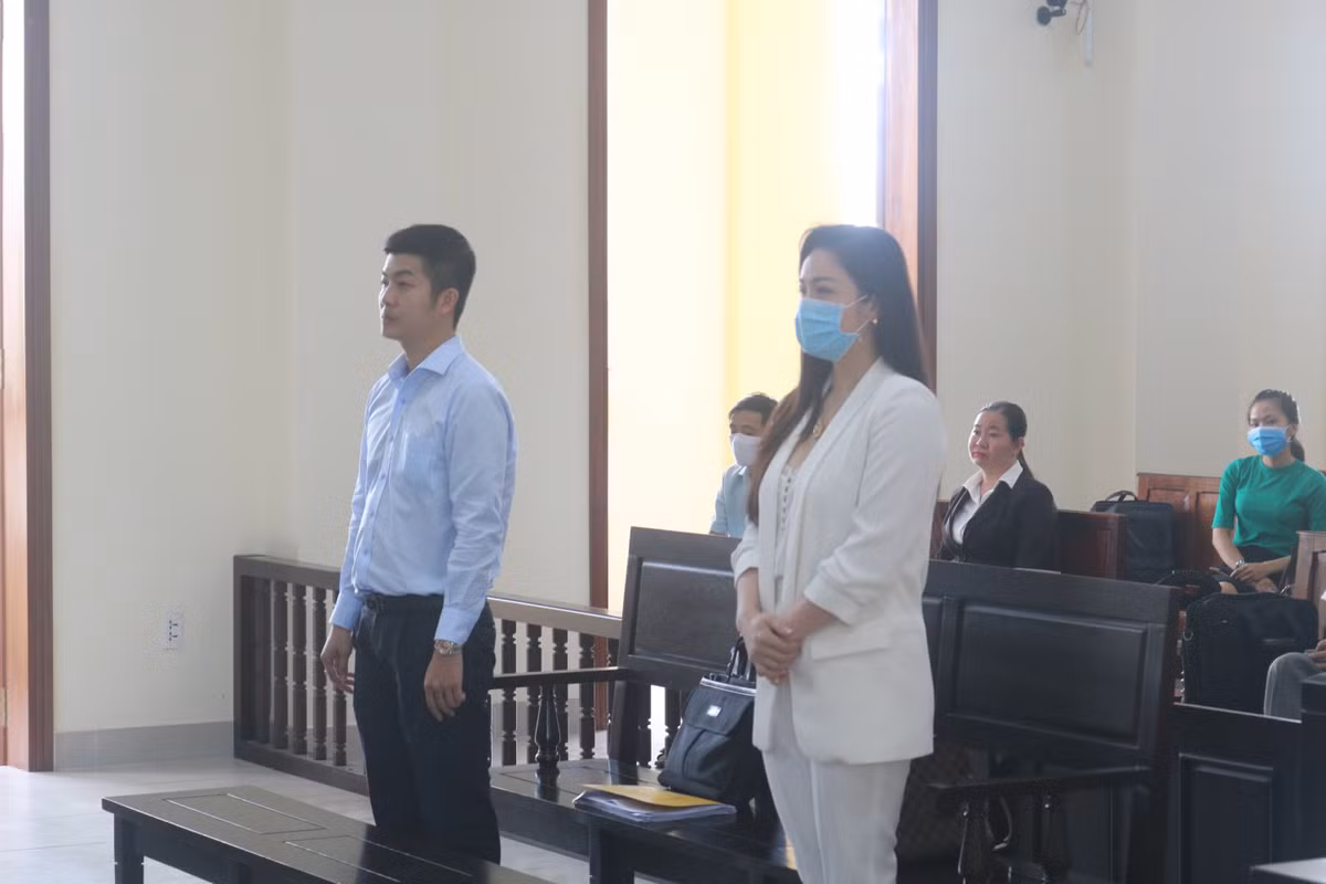 Vụ Nhật Kim Anh giành quyền nuôi con với đại gia: Hủy án sơ thẩm Vu Nhat Kim Anh gianh quyen nuoi con voi dai gia: Huy an so tham