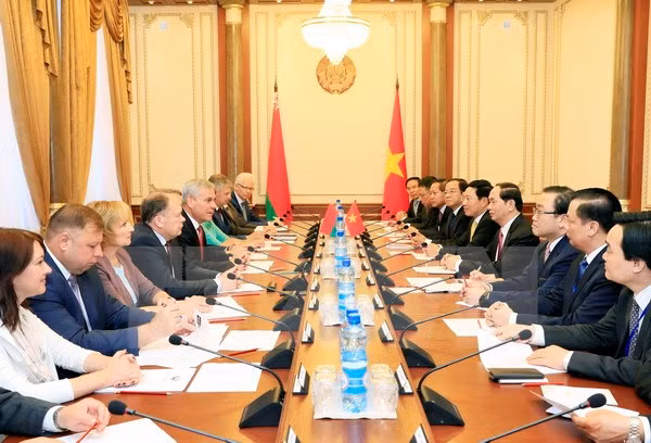 Chu tich nuoc Tran Dai Quang hoi kien Chu tich Ha vien Belarus