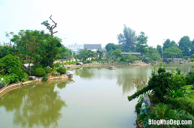Đây là nơi để gia đình và người thân Khánh Ly nghỉ dưỡng vào dịp cuối tuần, cũng là địa điểm sinh hoạt ngoại khóa dành cho các học viên của trung tâm đào tạo âm nhạc. Ảnh: Blognhàdep.com.