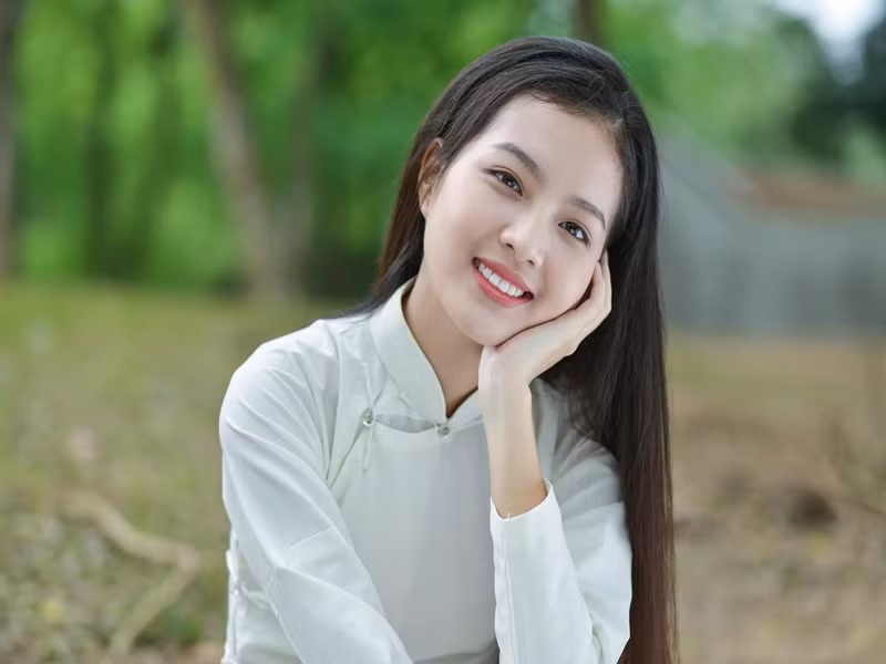 Bích Ngọc từng chia sẻ, không ai thích mình mãi bị gọi là hot girl bởi dù có xinh đẹp đến mấy ngắm mãi rồi cũng sẽ chán.