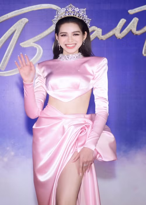 Người đẹp làm giám khảo cuộc thi Miss World Vietnam 2023 - Hoa hậu Thế giới Việt Nam 2023. Ảnh: Dân Việt.