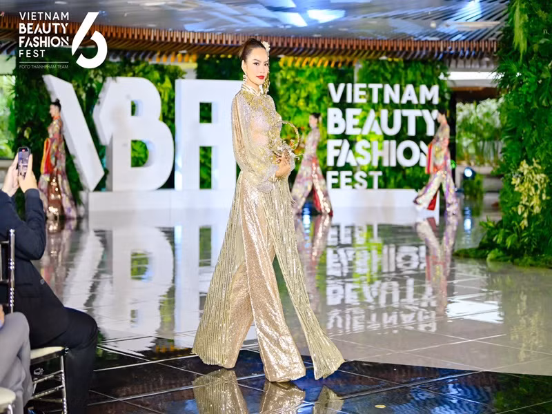 Đêm chung kết được tổ chức vào ngày 25/10. Cuộc thi năm nay có hơn 70 thí sinh tham dự. Ảnh: Miss Grand Vietnam.