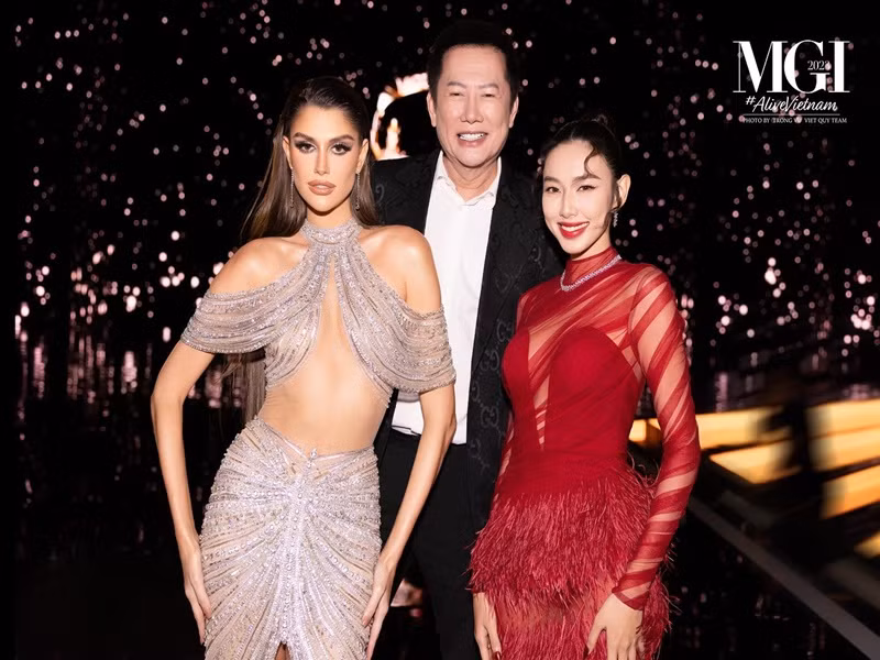 Tối nay (ngày 25/10), Isabella Menin (ngoài cùng bên trái) sẽ trao vương miện cho thí sinh giành chiến thắng cuộc thi Miss Grand International 2023 - Hoa hậu Hòa bình Quốc tế 2023. Ảnh: Miss Grand International. 