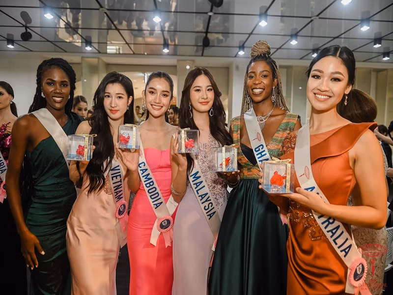 Như vậy, thí sinh giành vương miện không chỉ xinh đẹp, kỹ năng trình diễn tốt mà phải có khả năng ứng biến nhanh, linh hoạt và nhạy bén. Ảnh: Miss International.