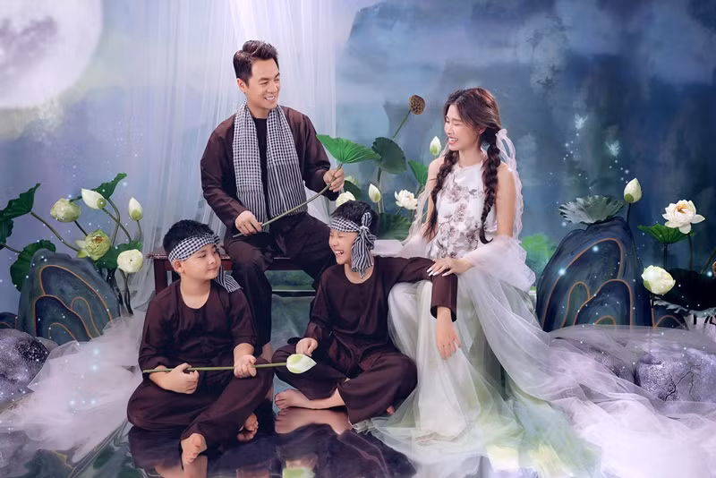 Vợ chồng Đăng Khôi hiện tại có hai cậu con trai chung: Đăng Khang và Đăng Anh.