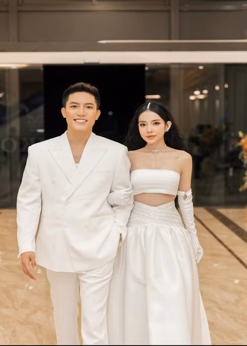 Người hâm mộ nhiệt tình "đẩy thuyền" Lyly và Anh Tú.