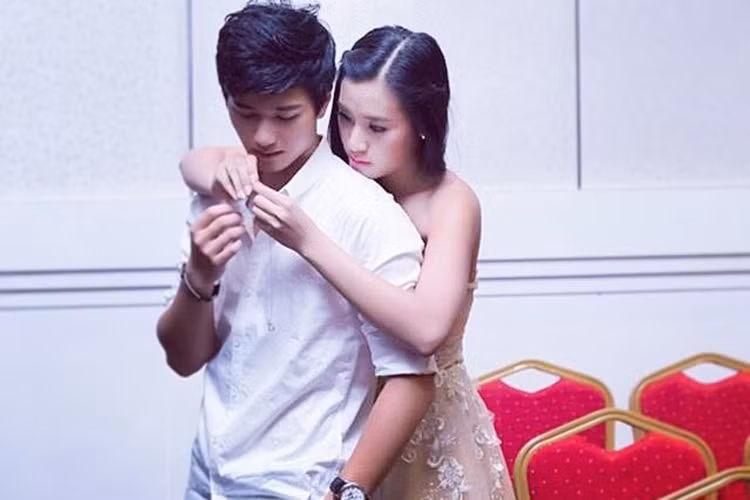Nhìn lại những khoảnh khắc ngọt ngào của Hoàng Oanh bên Huỳnh Anh, fans tiếc nuối cho chuyện tình đẹp của cặp đôi này tan vỡ sau 3 năm.