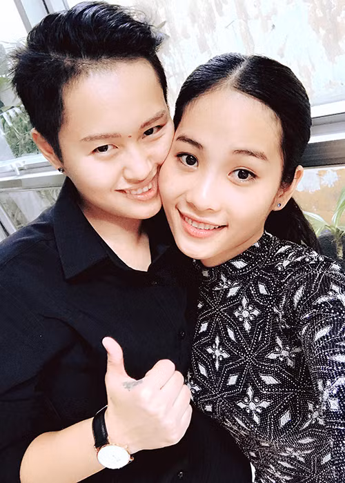 Lệ Nam từng chia sẻ rất yêu thích ca hát và thời trang, muốn phát triển song song 2 lĩnh vực này. Ảnh: FBNV
