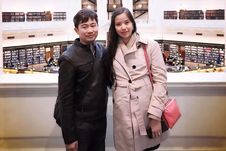 Trước đó, Kiều Khanh đã để lộ bụng bầu khá lớn trong chuyến đi Australia của cô và chồng vào tháng 5 vừa qua. Ảnh: FBNV