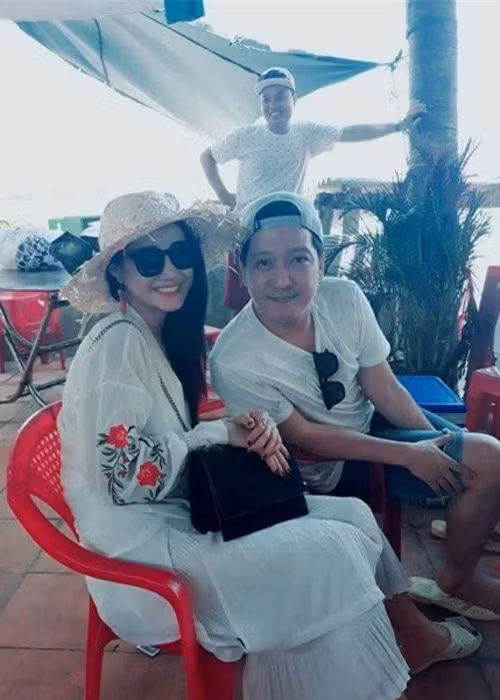 Gần đây, Trường Giang và Nhã Phương có chuyến đi đến Ninh Thuận cùng một số người bạn trong đó có danh hài Nhật Cường. Ảnh: Thể thao văn hóa