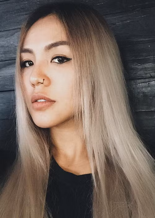 Phan Quỳnh Như là thí sinh chiến thắng vòng online để bước vào vòng ghi hình The Face 2017. Cô vốn là người mẫu ảnh và thường tham gia diễn xuất trong các MV ca nhạc của ca sĩ nổi tiếng. Ảnh: FBNV