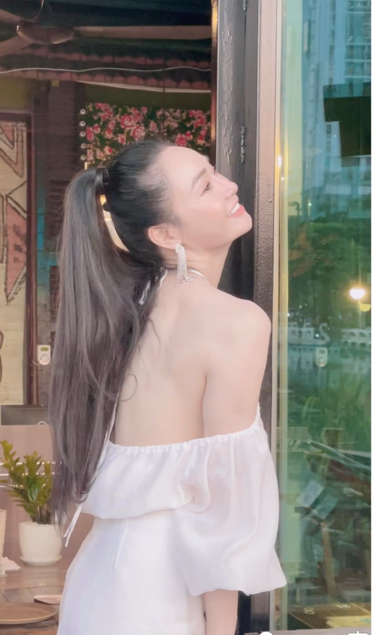 Loạt ảnh gợi cảm hiếm thấy của diễn viên Quách Thu Phương tuổi U50 - Hình 13 Loat anh goi cam hiem thay cua dien vien Quach Thu Phuong tuoi U50-Hinh-13