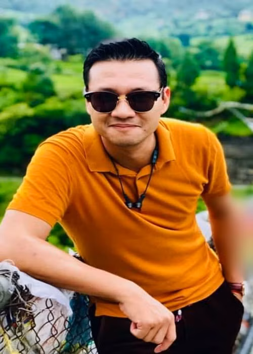 Con trai nghệ sĩ Khải Hưng hiện tại còn làm Phó Giám đốc VFC. Ảnh: FB Khải Anh.