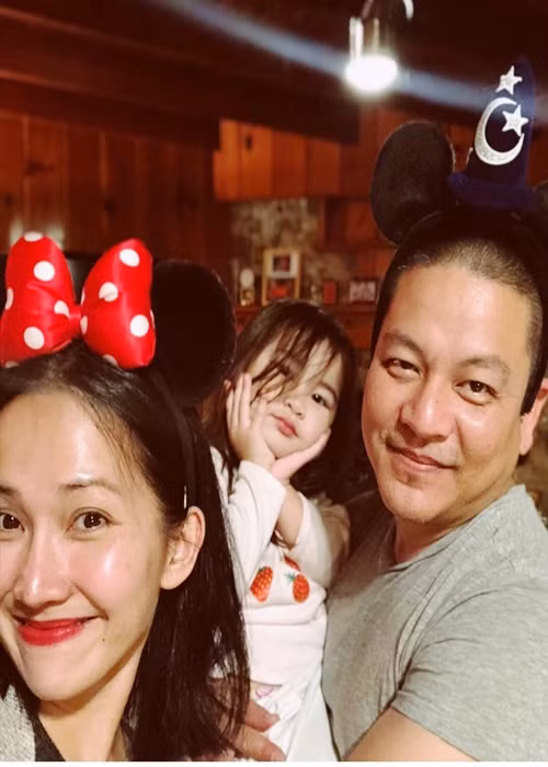 Tại xứ cờ hoa, nữ diễn viên phim Hương phù sa sinh con gái Yvona cho doanh nhân Andy Lê.