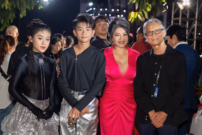 "Kiều Trinh tự tin đề cử vào các vai kiều nữ và nữ đại gia", bà mẹ ba con hài hước chia sẻ.
