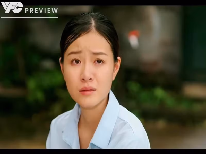 Trước Không thời gian, Trang Emma đóng "hot girl xưởng may" Dành trong phim Làng trong phố. Ảnh: FB Trang Emma.