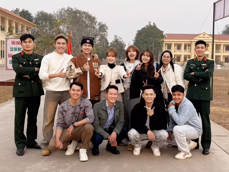 Ít ngày trước, Hòa Minzy cùng các thành viên của Sao nhập ngũ năm 2022 hội ngộ tại Bắc Giang. Ảnh: FB Hòa Minzy.