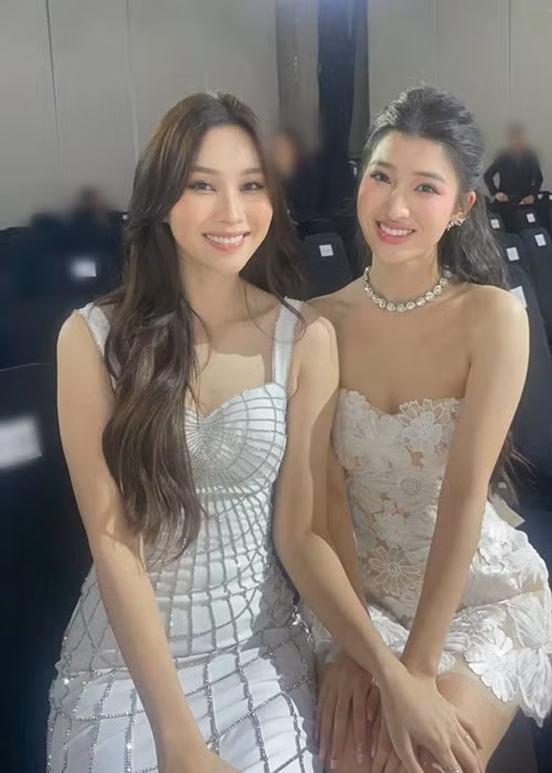 Hai "thần tiên tỷ tỷ" từng đọ sắc tại một sự kiện. Ảnh: Saostar.