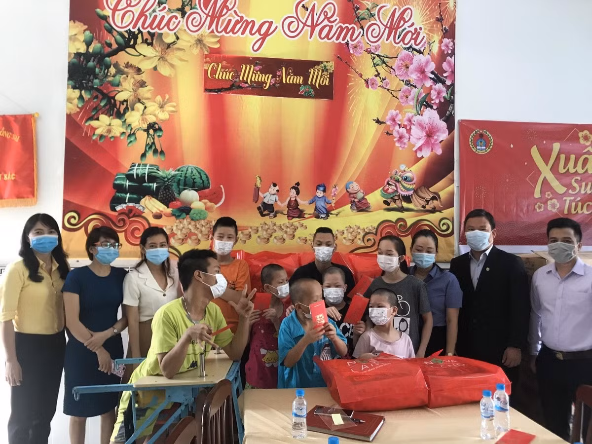 Nova Group dong hanh cung ho ngheo, nan nhan chat doc da cam tinh Dong Nai-Hinh-2