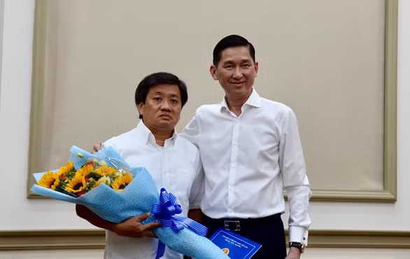 Vừa qua, ông Đoàn Ngọc Hải được điều động về làm Phó TGĐ Tổng công ty xây dựng Sài Gòn TNHH một thành viên (doanh nghiệp trực thuộc UBND TP.HCM). Ngay trong chiều 4/6, ông Đoàn Ngọc Hải có đơn nộp xin từ chức Phó Tổng giám đốc.