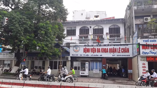 4 hoc sinh Hai Phong nghi ngo doc khi uong sua Nutri Boost: Nguoi than cac be noi gi?