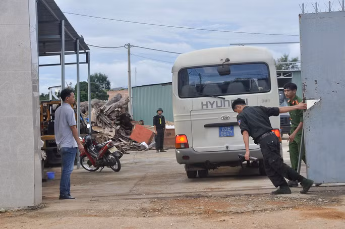Duong day ma tuy da lon o Kon Tum: Co dan do cac doi tuong ve Trung Quoc?
