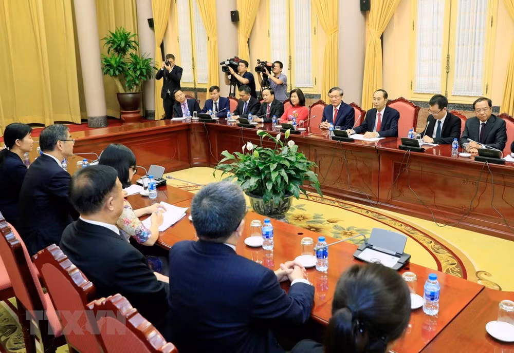 Chiều 19/9/2018, tại Phủ Chủ tịch, Chủ tịch nước Trần Đại Quang tiếp đồng chí Chu Cường, Chánh án Toà án nhân dân Tối cao Trung Quốc đang có chuyến thăm và làm việc tại Việt Nam. (Ảnh: TTXVN)