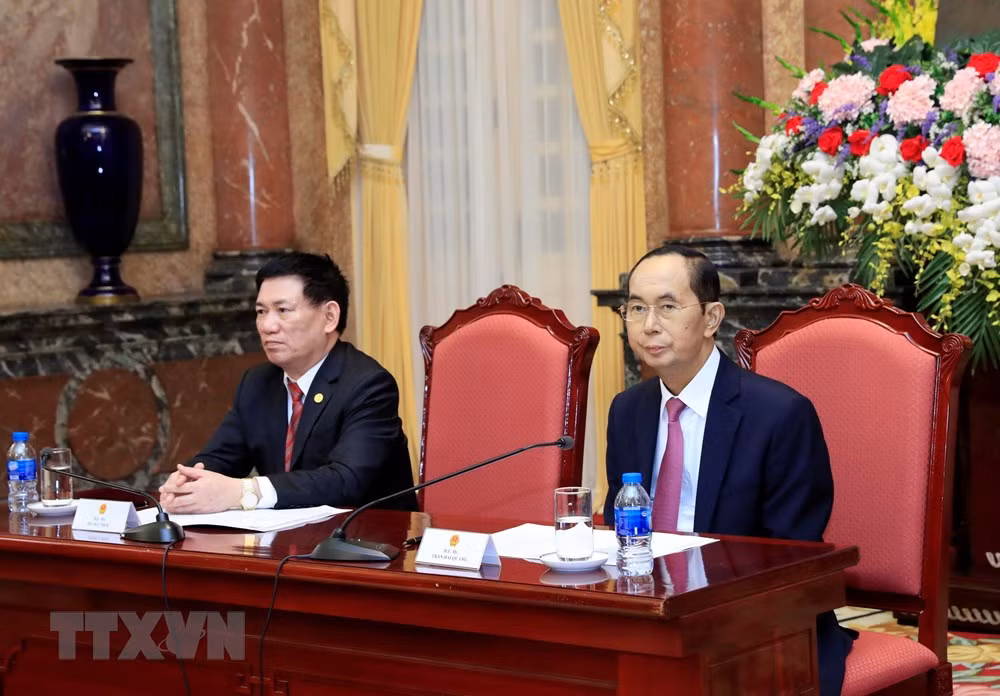 Chiều 19/9, tại Phủ Chủ tịch, Chủ tịch nước Trần Đại Quang tiếp Trưởng đoàn các Cơ quan Kiểm toán tối cao châu Á nhân dịp tham dự Đại hội Tổ chức các Cơ quan Kiểm toán tối cao châu Á (ASOSAI) lần thứ 14. (Ảnh: TTXVN)