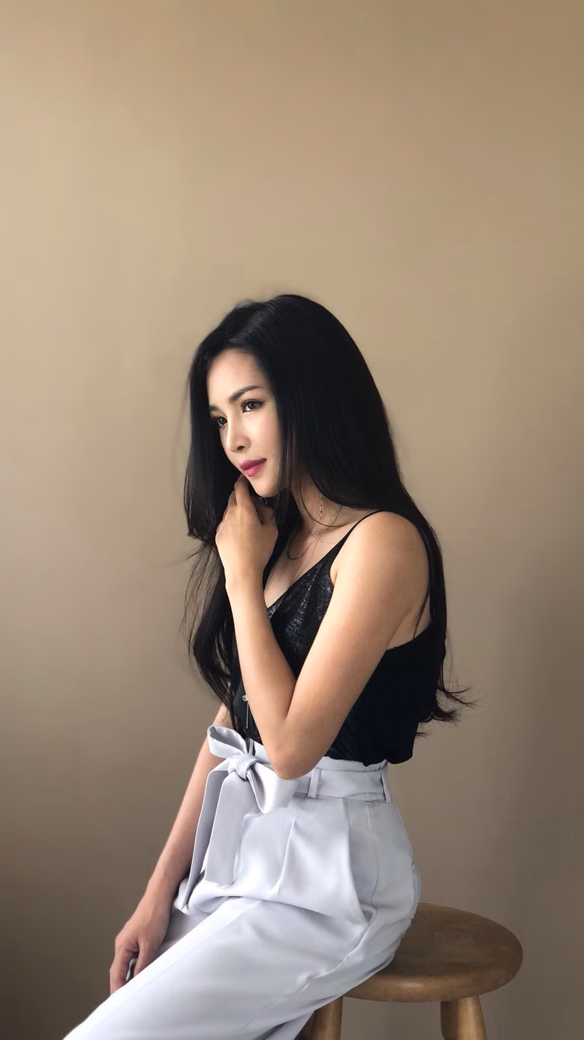 Quỳnh thừa nhận, hành trình lột xác không chỉ cho cô diện mạo mới, mà sự thay đổi mạnh mẽ nhất là ở tính cách. Cô trẻ con hơn, vui vẻ hơn, tự tin hơn.