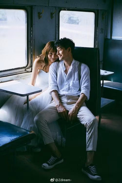 Nụ cười hạnh phúc luôn trên môi họ, "khi 2 ta về một nhà" chỉ cần bình yên và hạnh phúc như vậy thôi.