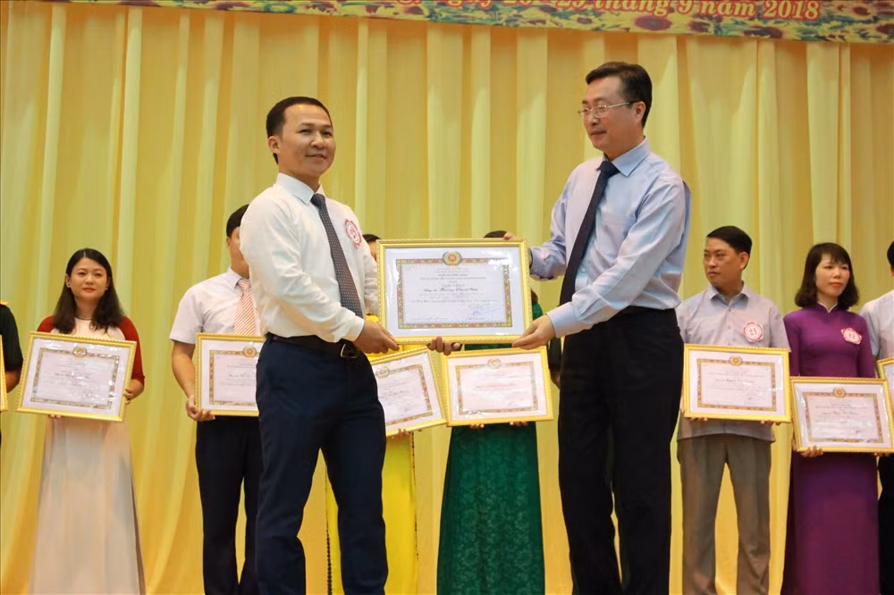 6 ca nhan xuat sac trong hoi thi Giang vien ly luan chinh tri gioi mien Trung - Tay Nguyen-Hinh-2