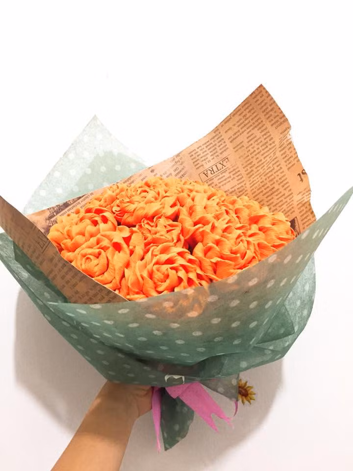Người làm quà handmade chứa đựng tấm lòng chân thành và tình cảm đặc biệt cho người được nhận. Ảnh: Trần Cao Việt Linh