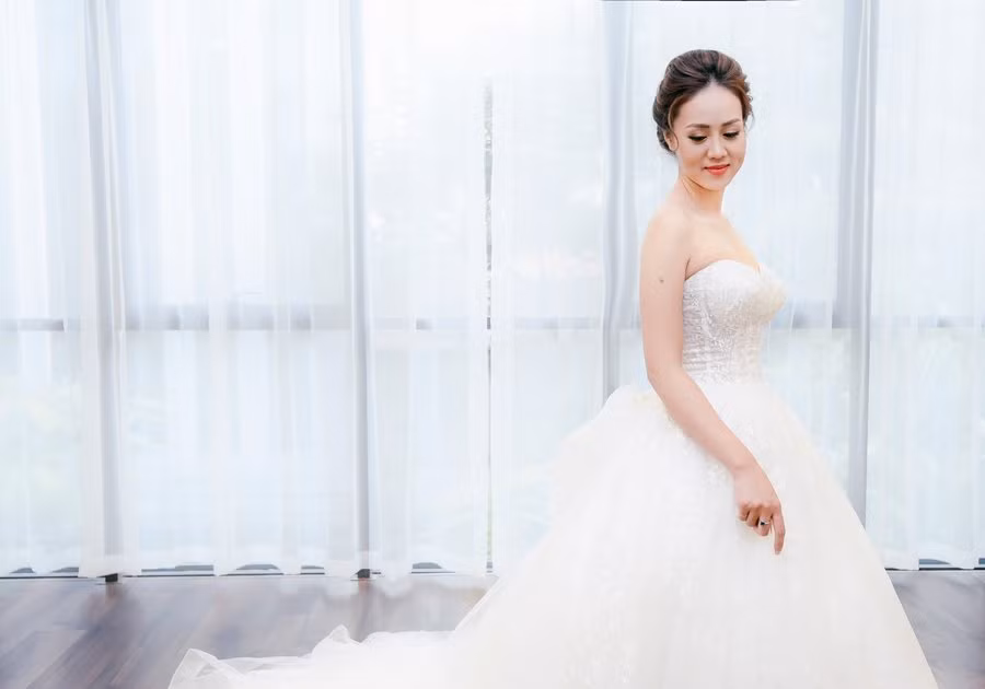 Cư dân mạng mong có ngày được thấy hình ảnh của chú rể Công Lý bên cạnh một cô dâu xinh đẹp thế này.