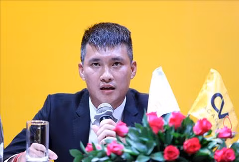 Lê Công Vinh.